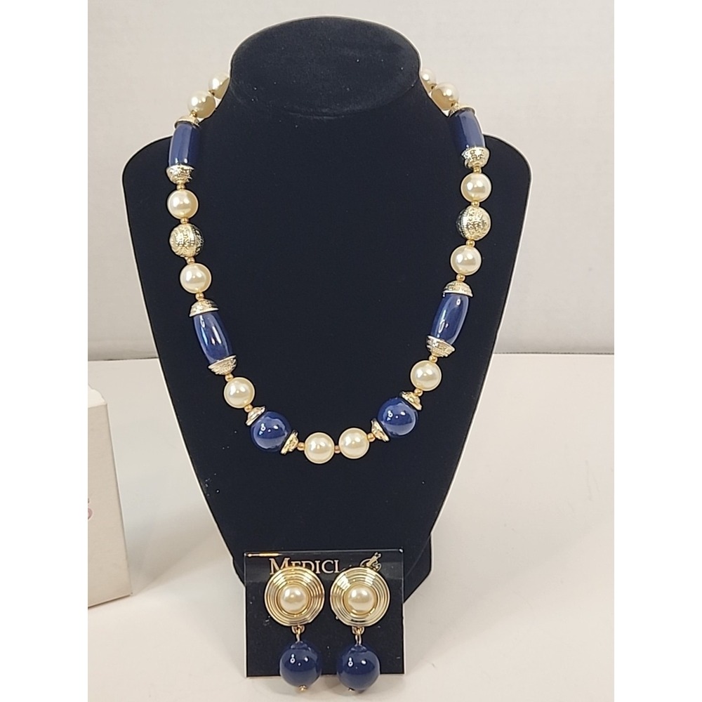 Vintage Medici NWT Faux Pearl & Lucite Necklace And Pierced‎ Earring Set